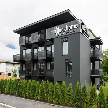 Aparthotel Blackhome East I Contactless Check-in Innsbruck