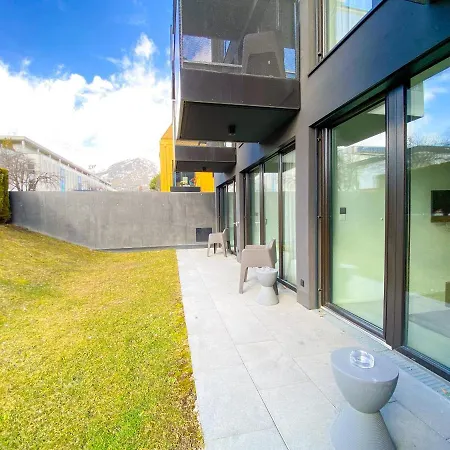 Aparthotel Blackhome East I Contactless Check-in 3*