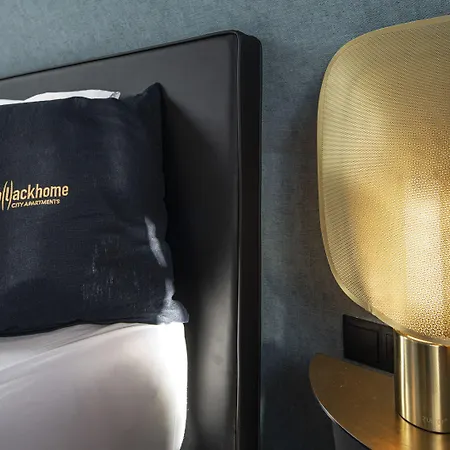 Aparthotel Blackhome East I Contactless Check-in Innsbruck