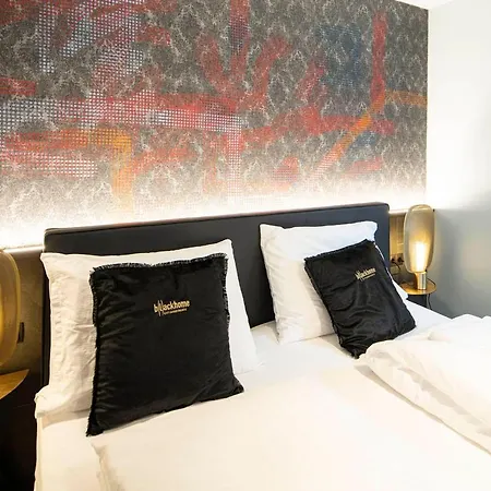 Blackhome East I Contactless Check-in Aparthotel 3*