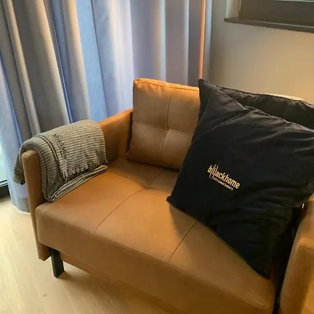 Blackhome East I Contactless Check-in Aparthotel 3*