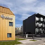 Blackhome East I Contactless Check-in 3*