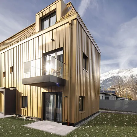 Lägenhetshotell Blackhome East I Contactless Check-in