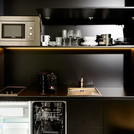 Lägenhetshotell Blackhome East I Contactless Check-in Innsbruck