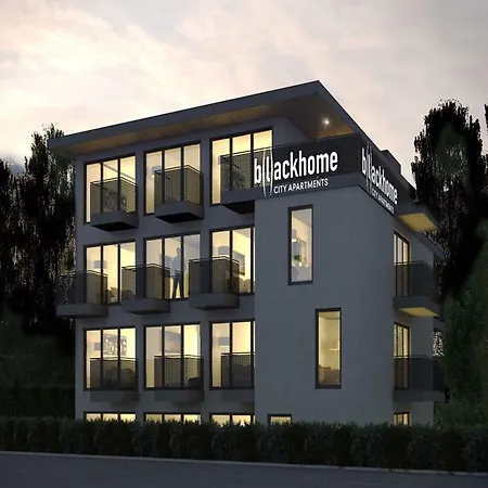 Blackhome East I Contactless Check-in Aparthotel