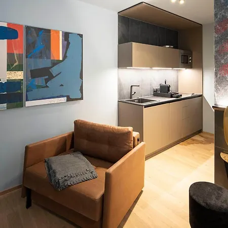 Blackhome East I Contactless Check-in