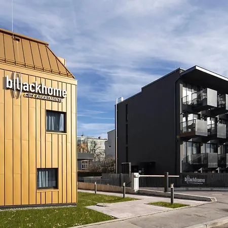 Blackhome East I Contactless Check-in 3*