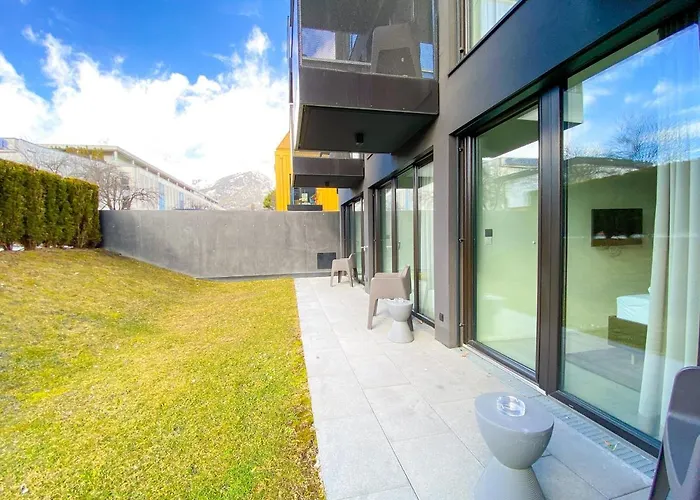 Aparthotel Blackhome East I Contactless Check-in 3*