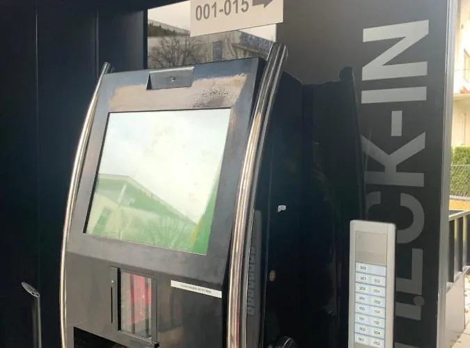 Blackhome East I Contactless Check-in Aparthotel Innsbruck