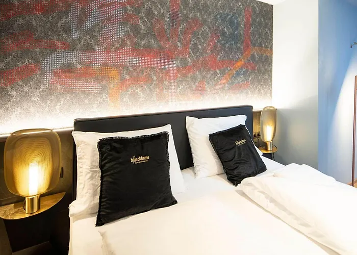 Blackhome East I Contactless Check-in Aparthotel 3*